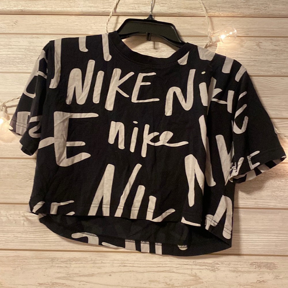 Nike cropped tee